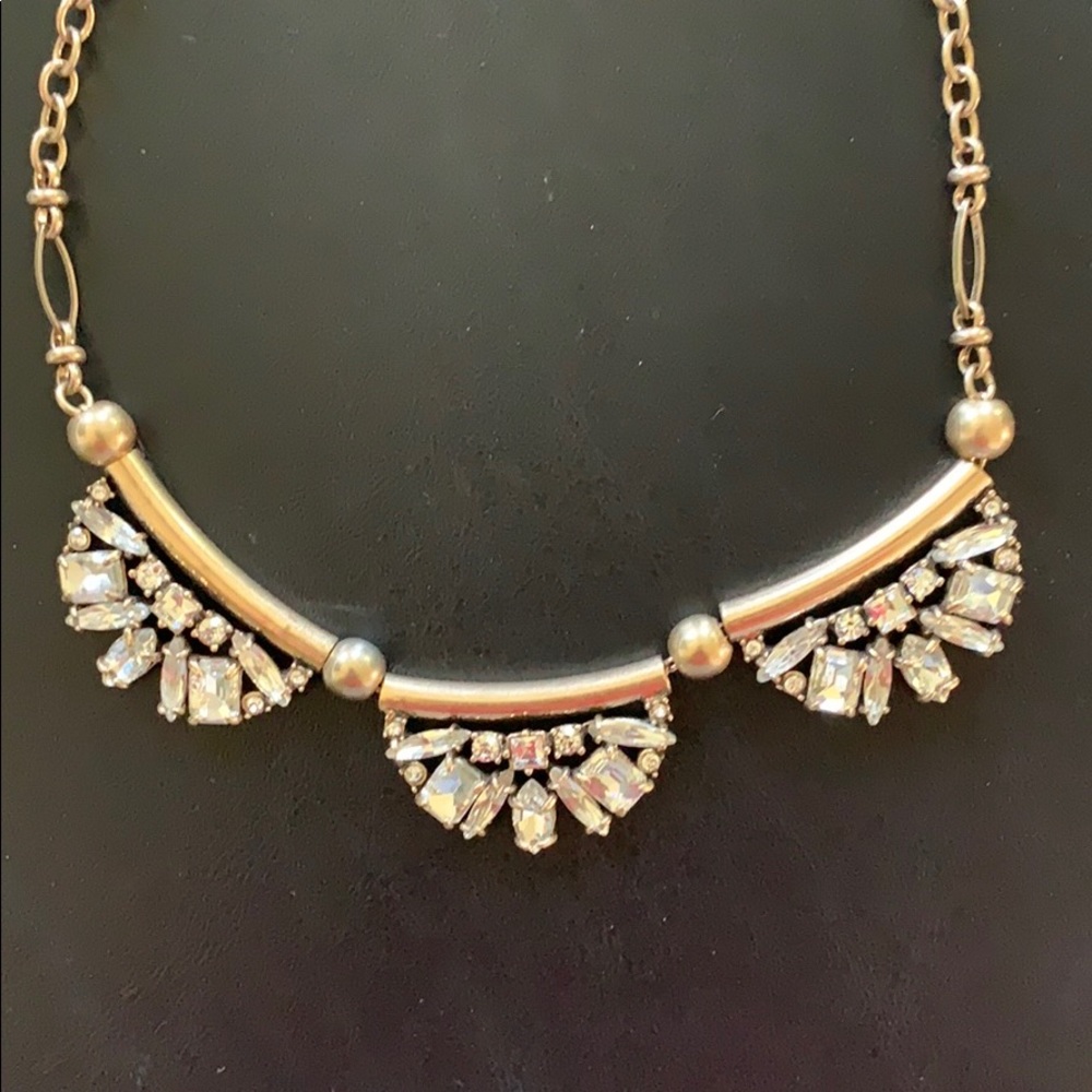 🔥FINAL SALE: Banana Republic necklace - Picture 2 of 4